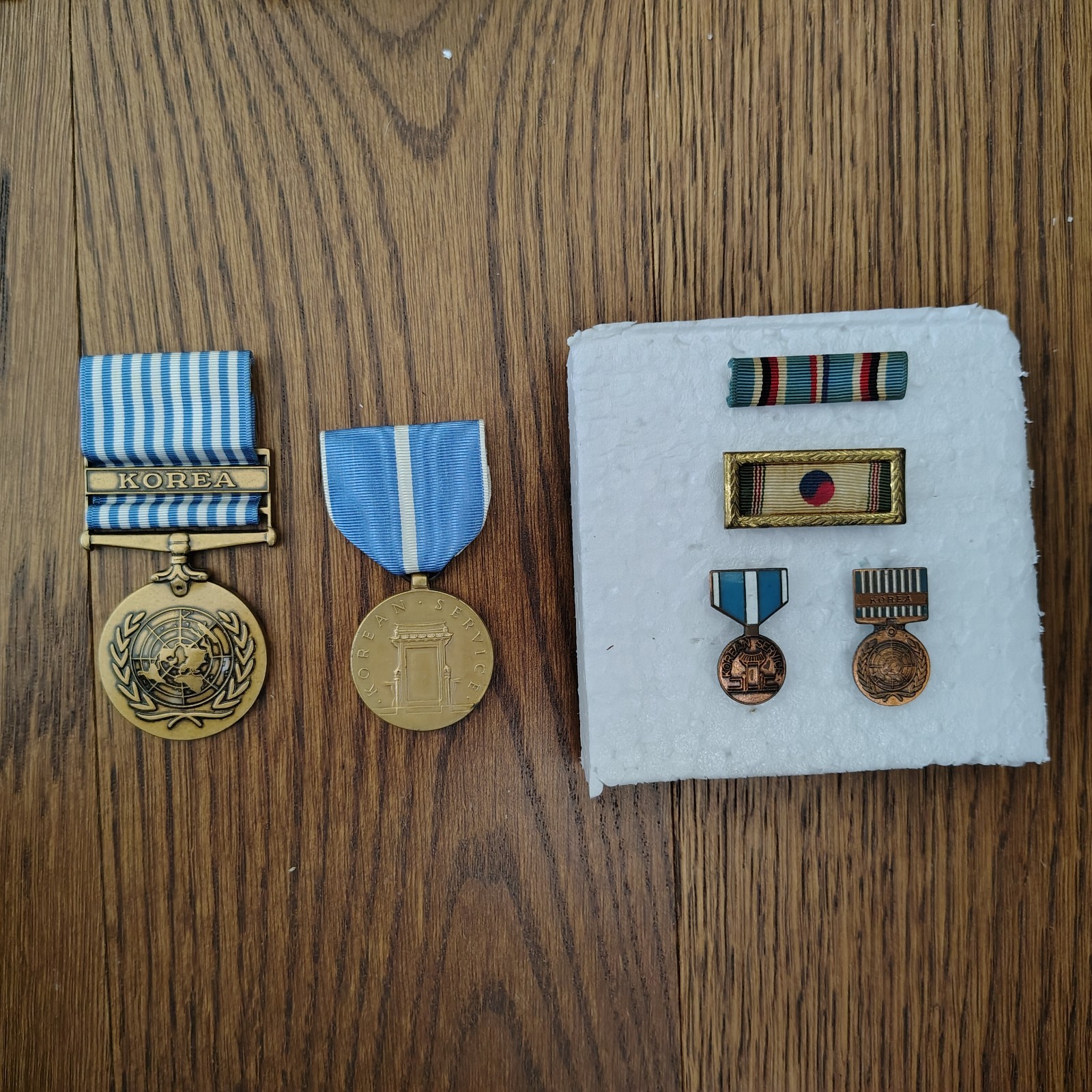 US MILITARY CAMPAIGN MEDAL LAPEL PIN KOREAN WAR KOREA SERVICE UNITED NATIONS BAR