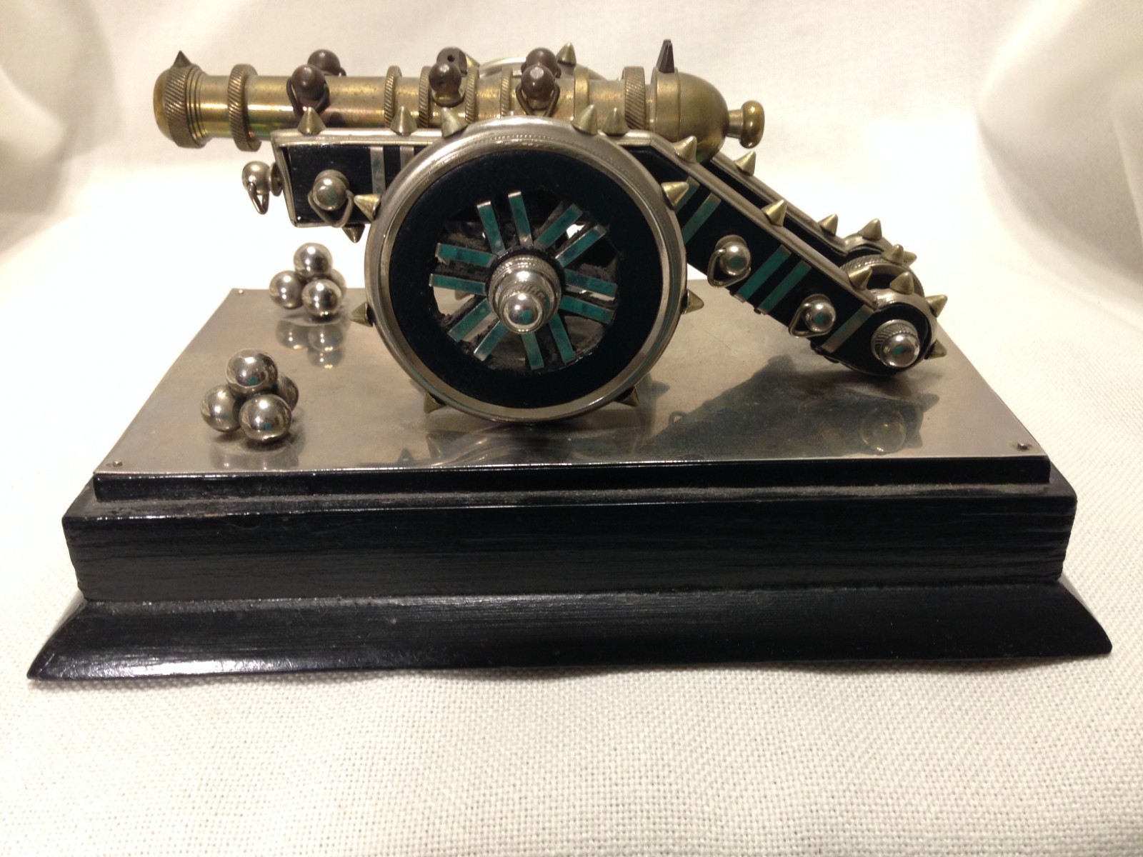 Miniature Kim’s Gun Zamzama Gun Pakistan Cannon Replica Military Cannon