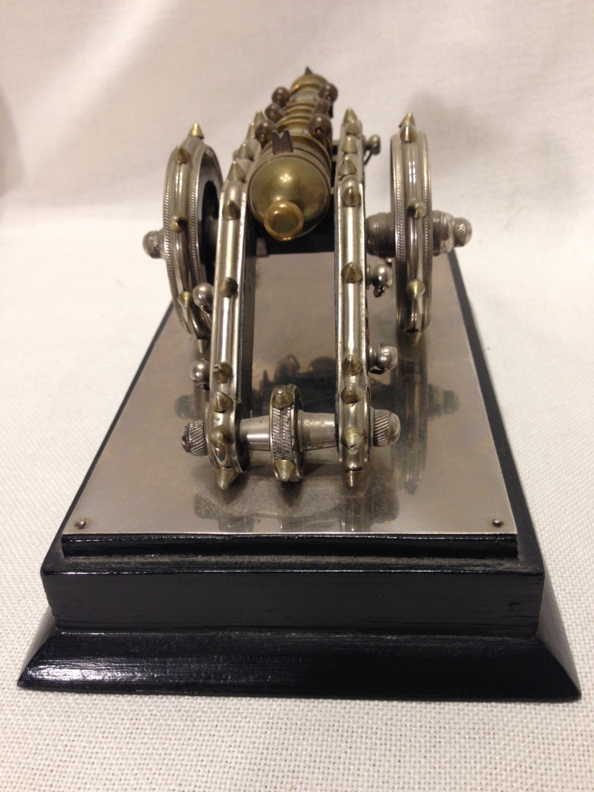 Miniature Kim’s Gun Zamzama Gun Pakistan Cannon Replica Military Cannon