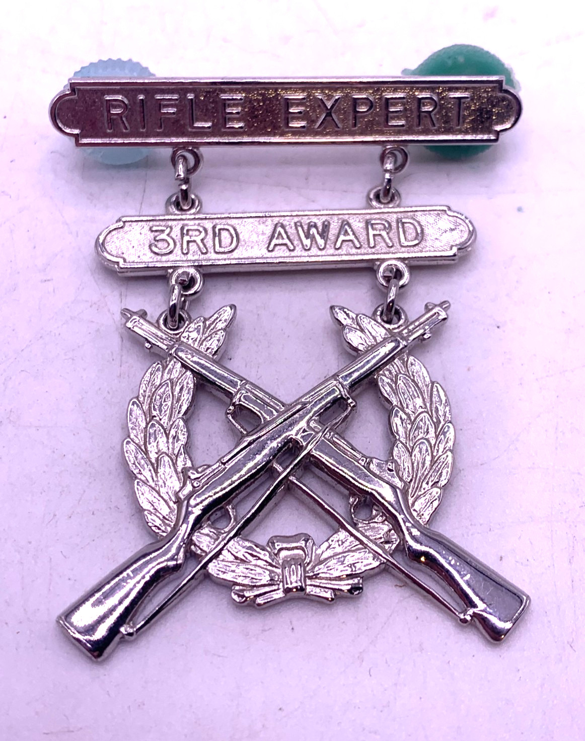 Vintage RIFLE EXPERT 3RD AWARD medal pin Military pin