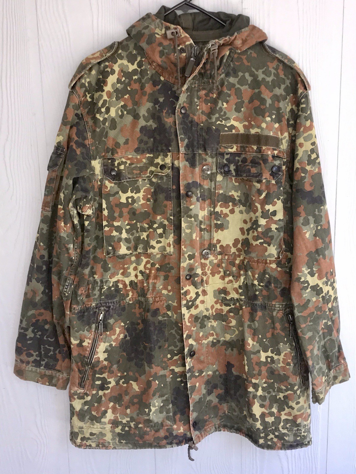 FLEKTARN CAMO FIELD JACKET, GERMAN SURPLUS, 1993 ISSUE, LG, COMPONENTS INTACT!