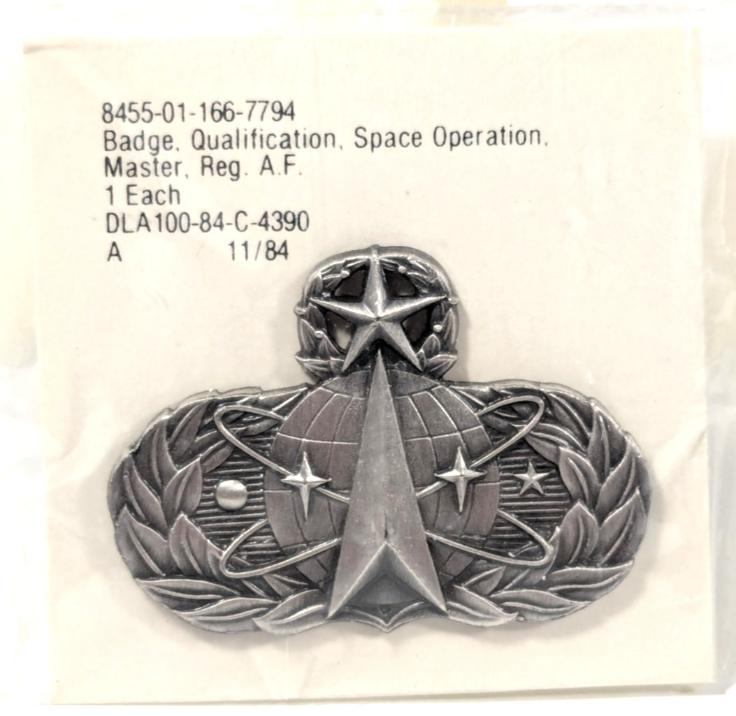USAF Air Force Qualification Space Operation Master Reg AF Badge 1984 Sealed