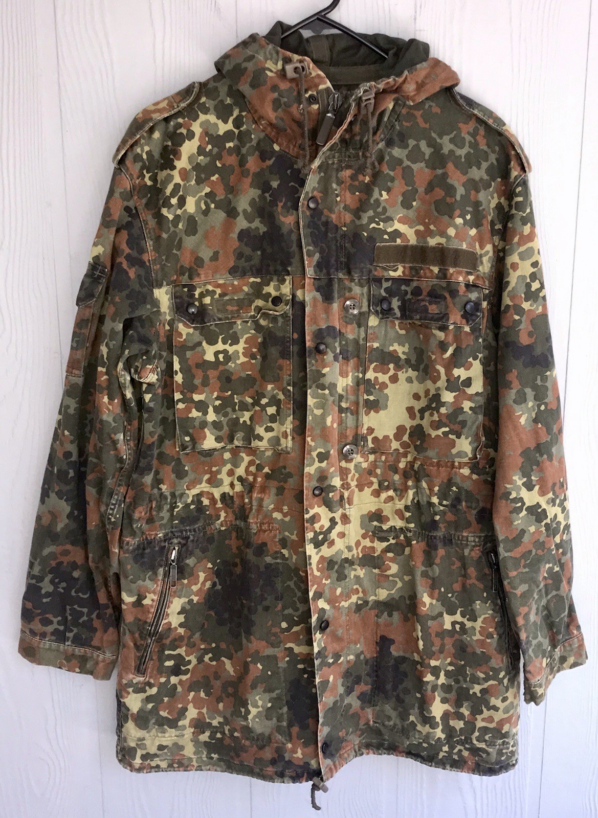 FLEKTARN CAMO FIELD JACKET, GERMAN SURPLUS, 1993 ISSUE, LG, COMPONENTS INTACT!