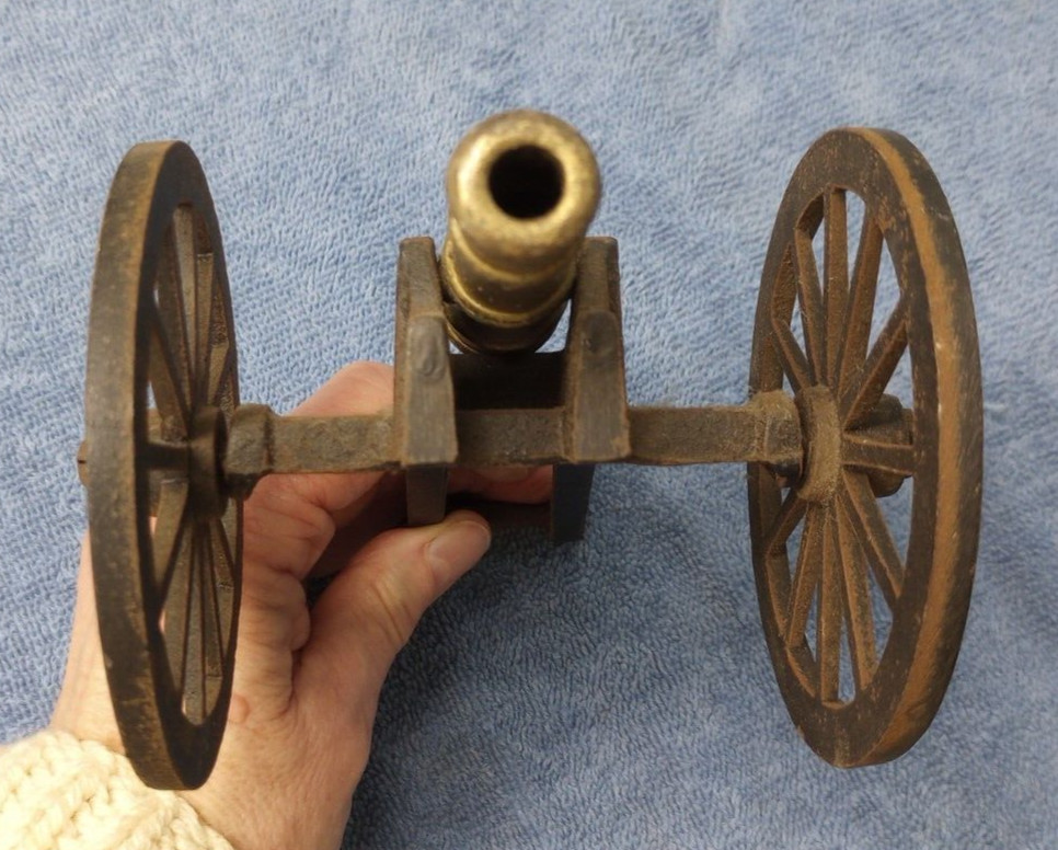 Cast Iron Field Cannon with Brass Barrel Desk Top Artillery Military
