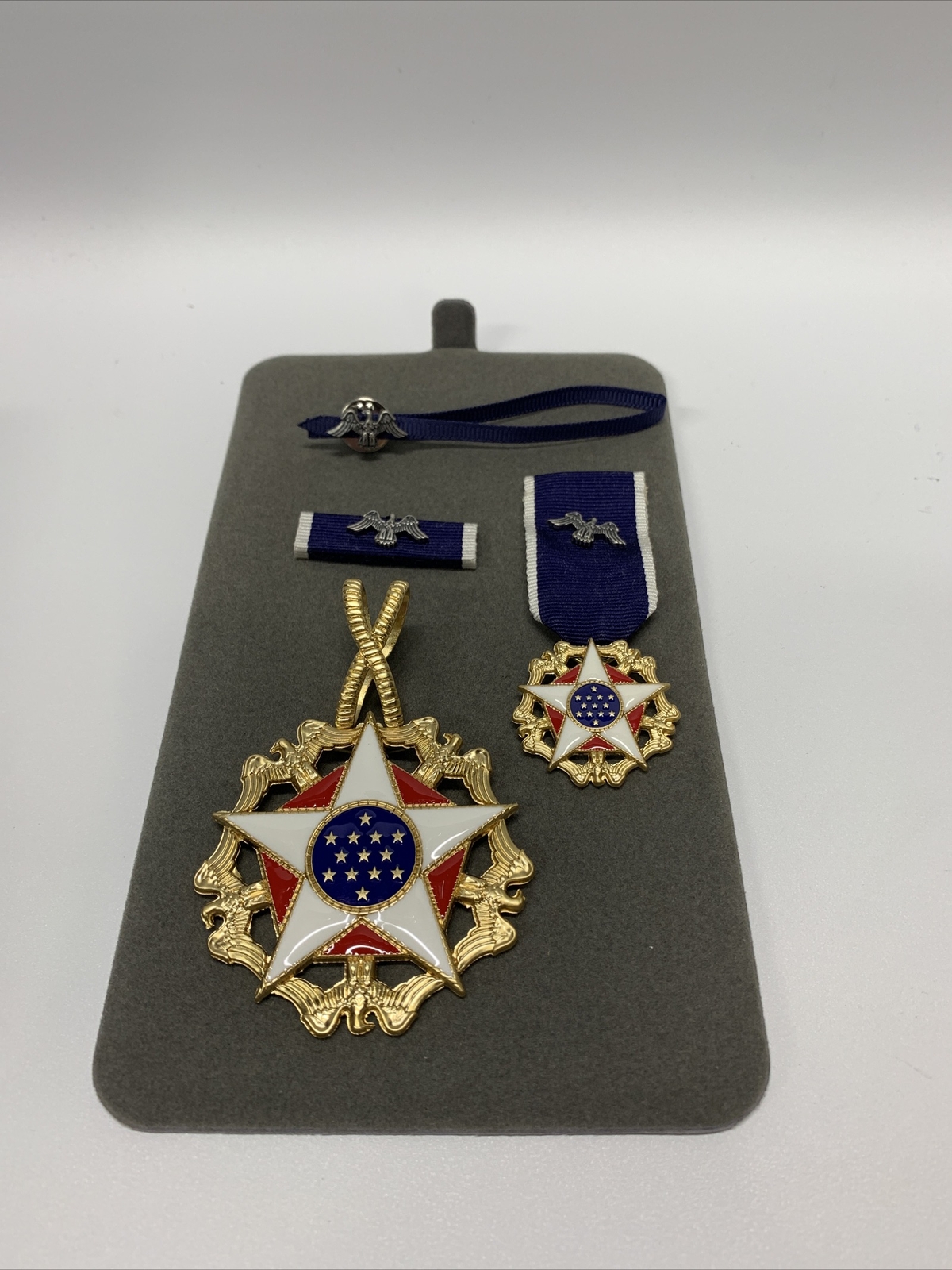 Stan Musial US Presidential Medal of Freedom Award Set W/ Certificate! Complete
