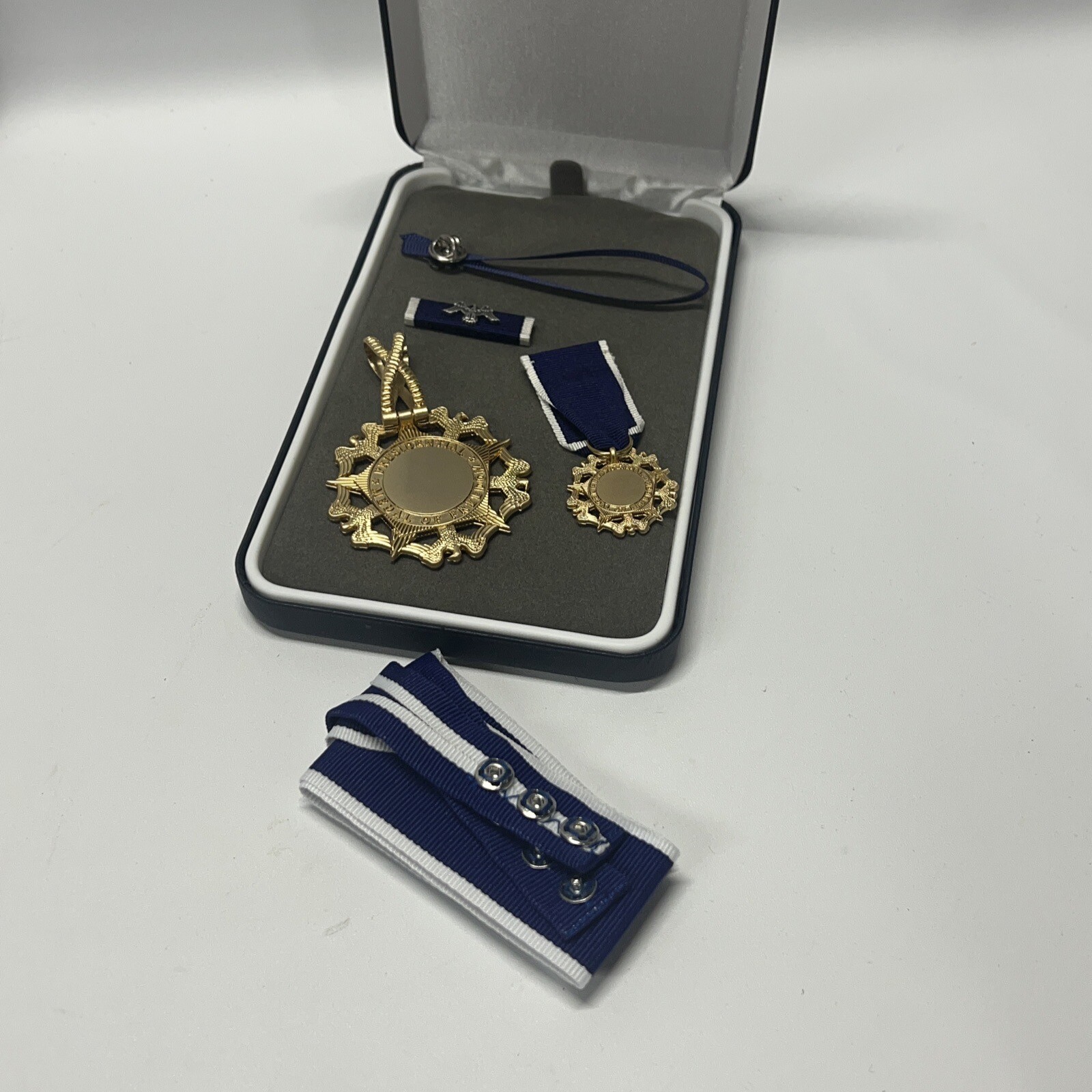 Stan Musial US Presidential Medal of Freedom Award Set W/ Certificate! Complete