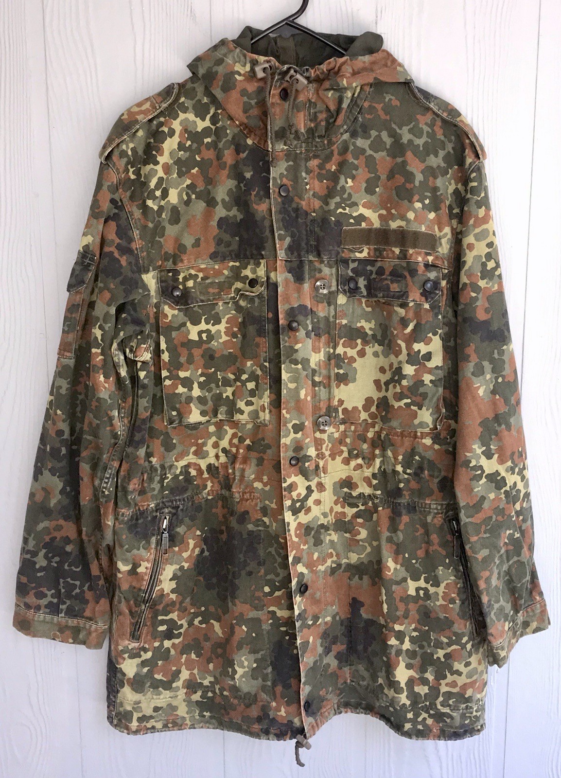 FLEKTARN CAMO FIELD JACKET, GERMAN SURPLUS, 1993 ISSUE, LG, COMPONENTS INTACT!