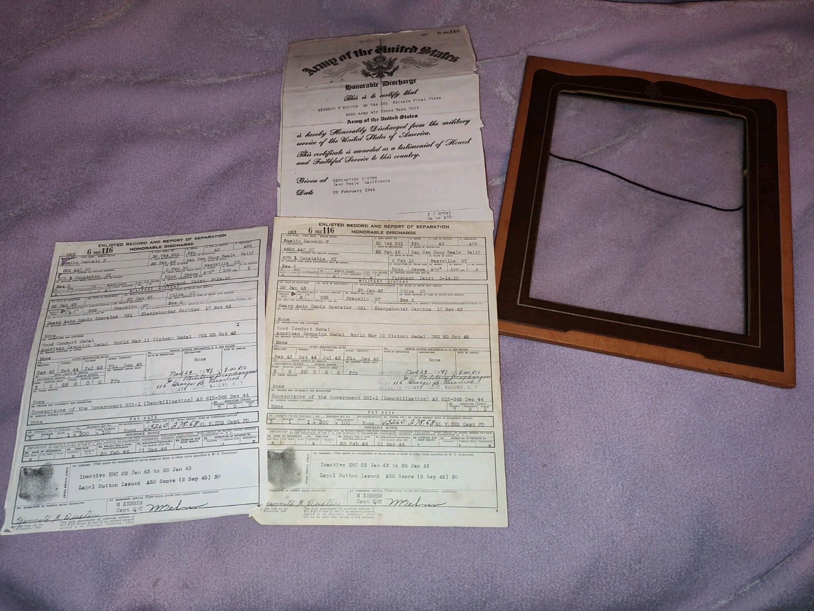 MILITARY FRAME DISPLAY W DISCHARGE PAPERS 1946 ARMY AIR FORCE UNIT 462d