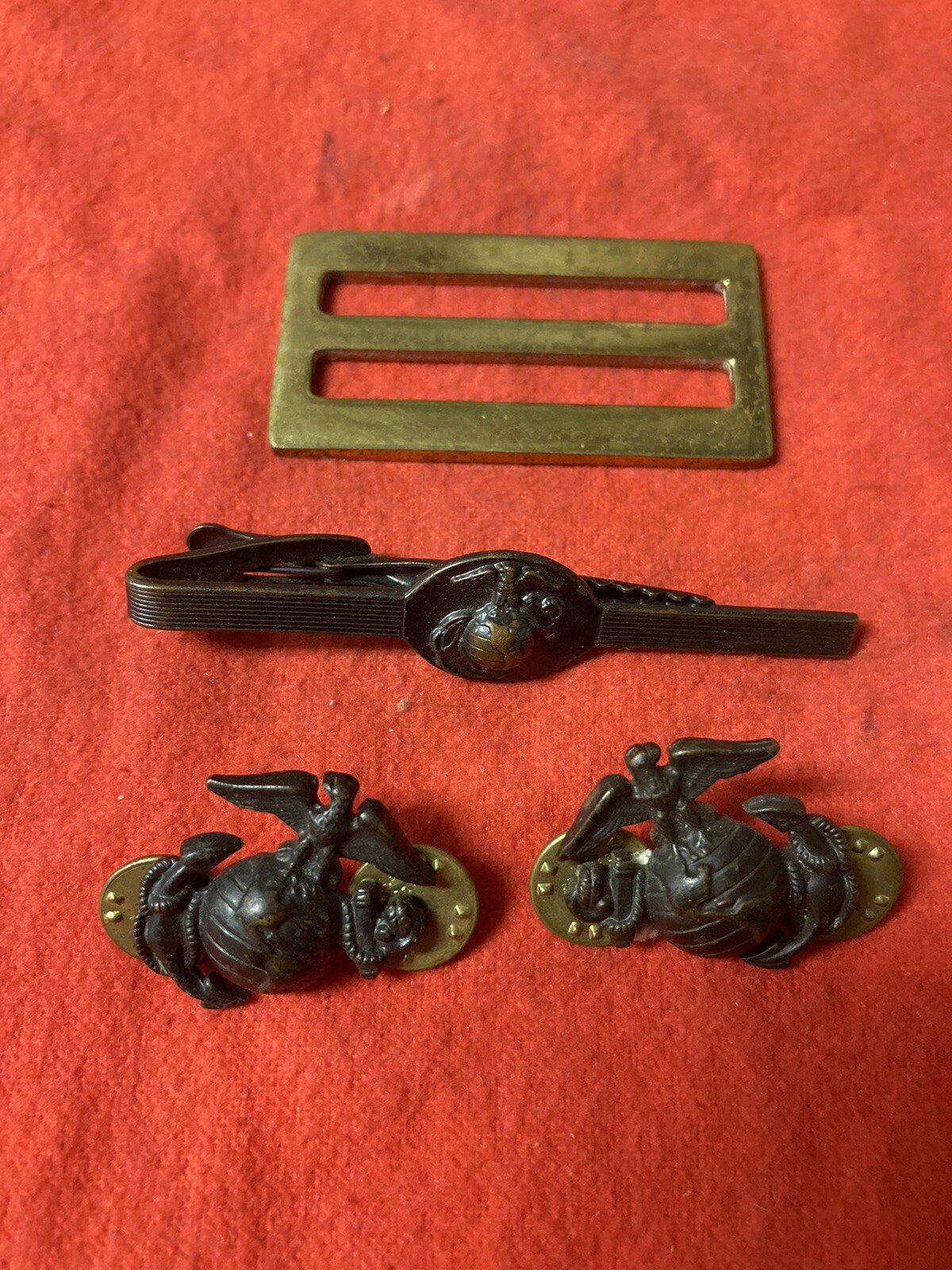 Lot Of 2 Original Vietnam US Marine Corps emblems, Buckle, And Tie Tac