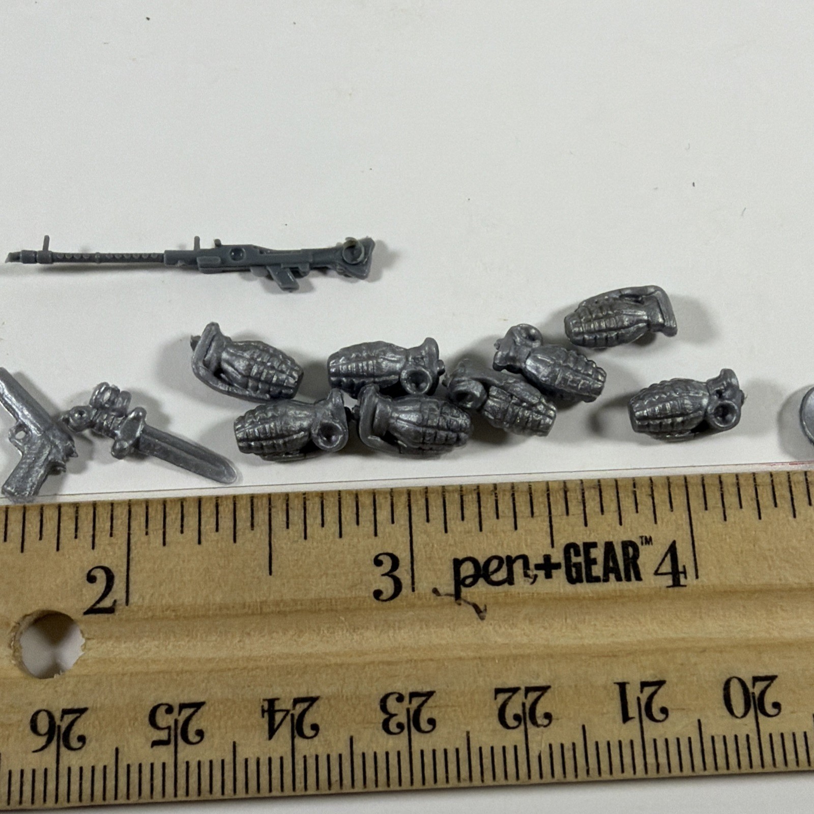 Lot Plastic Military Miniature Accessories Guns Rifles Artillery Trees