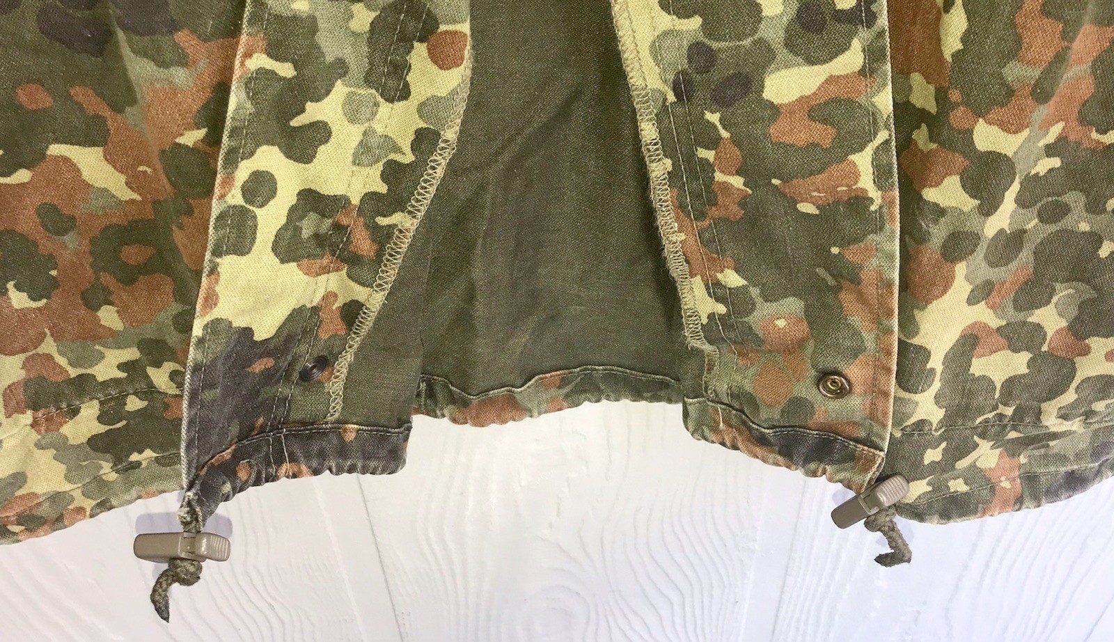 FLEKTARN CAMO FIELD JACKET, GERMAN SURPLUS, 1993 ISSUE, LG, COMPONENTS INTACT!