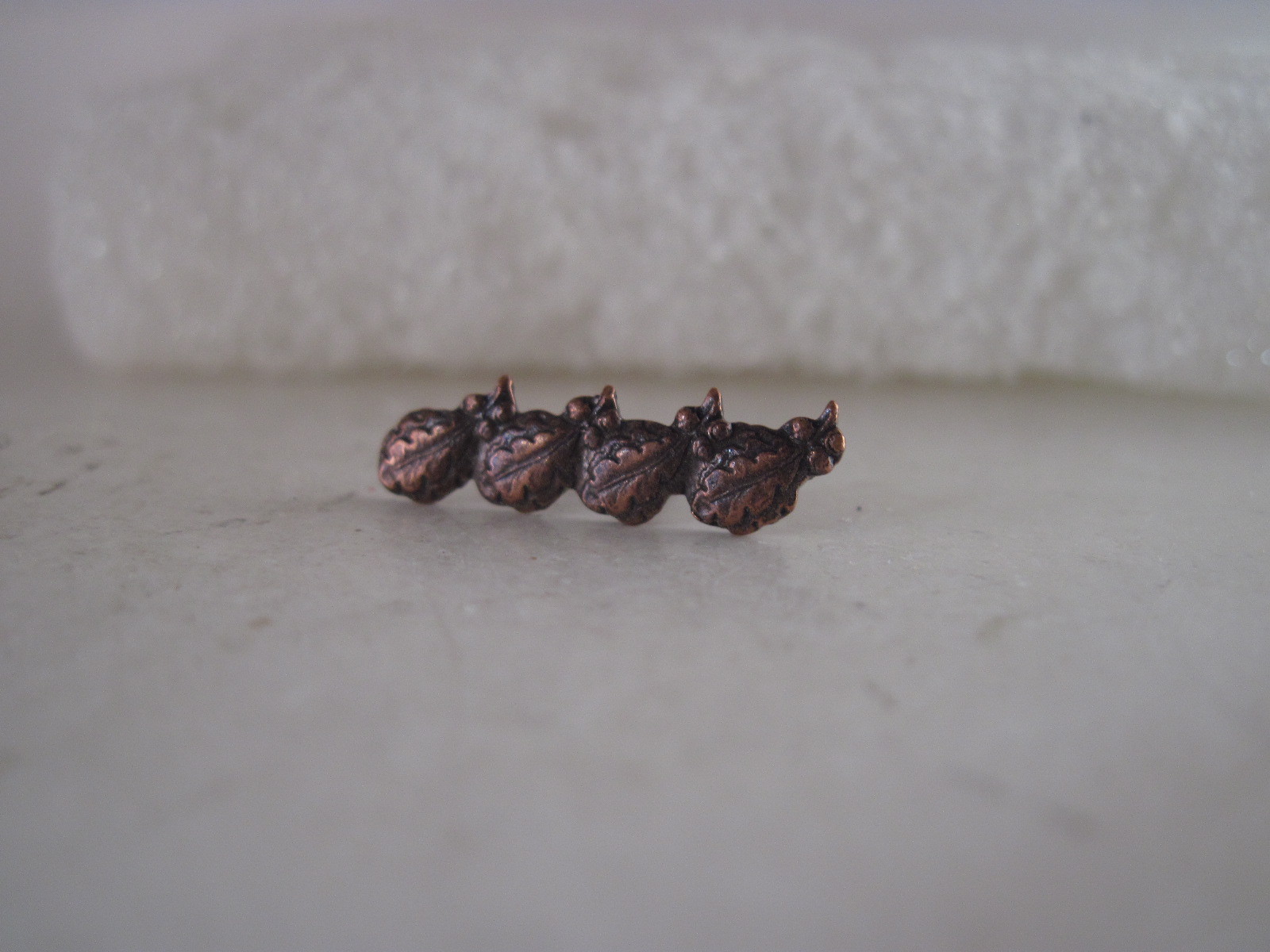 US 4 Oak Leaf Cluster attachment device bronze 5/16 (5my15 9)