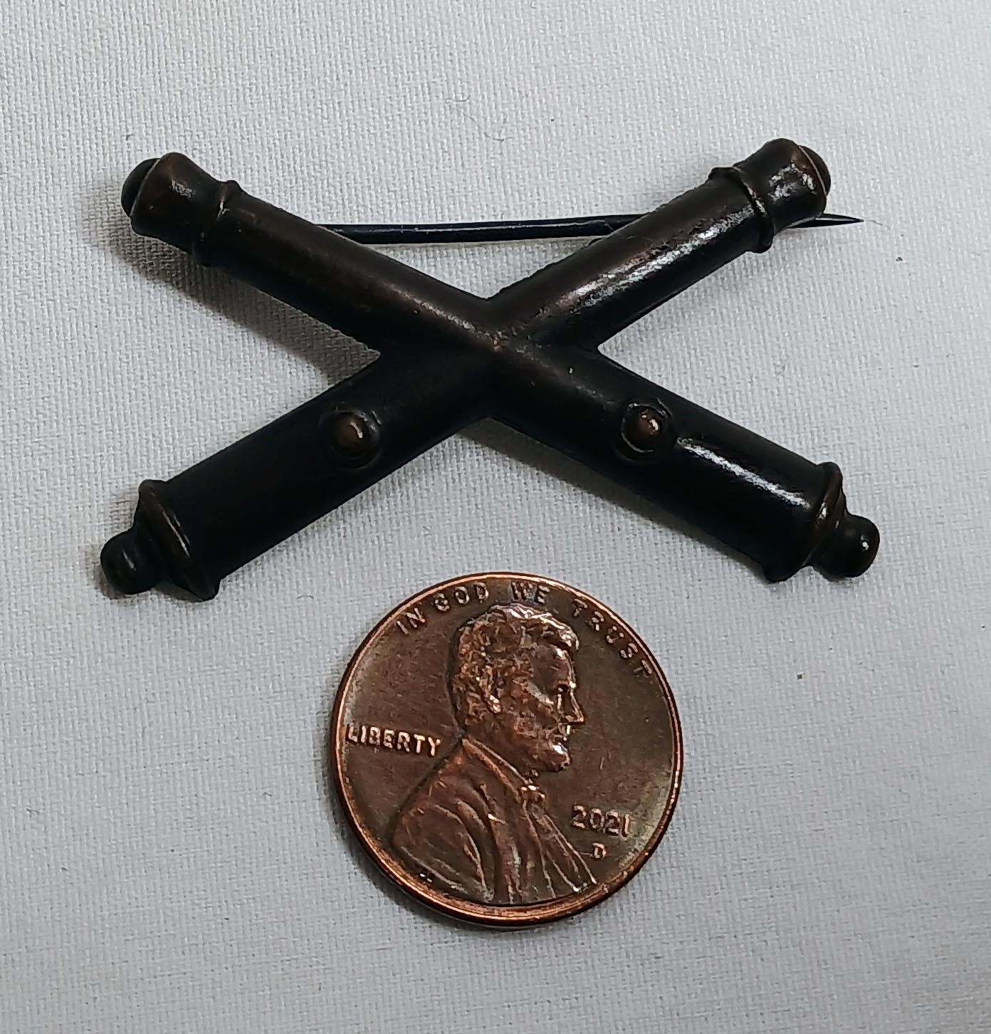 Vintage Crossed Cannons Pin US Army Insignia Field Artillery