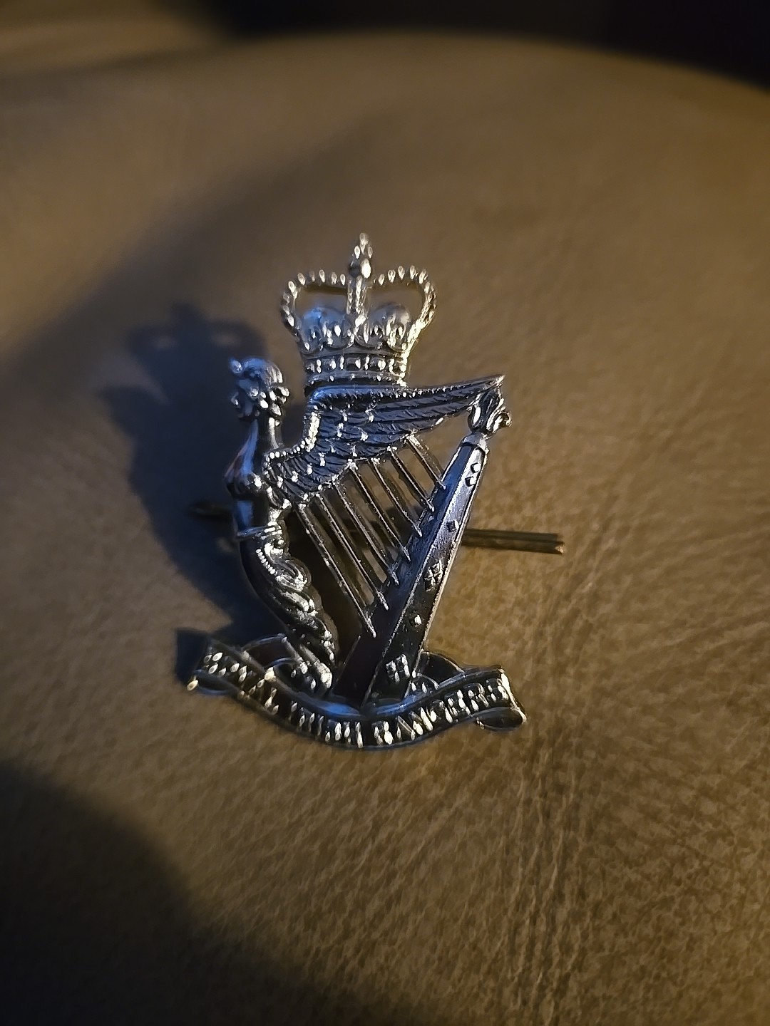 North Irish Infantry Brigade Bimetal Cap Badge with Slider US SELLER
