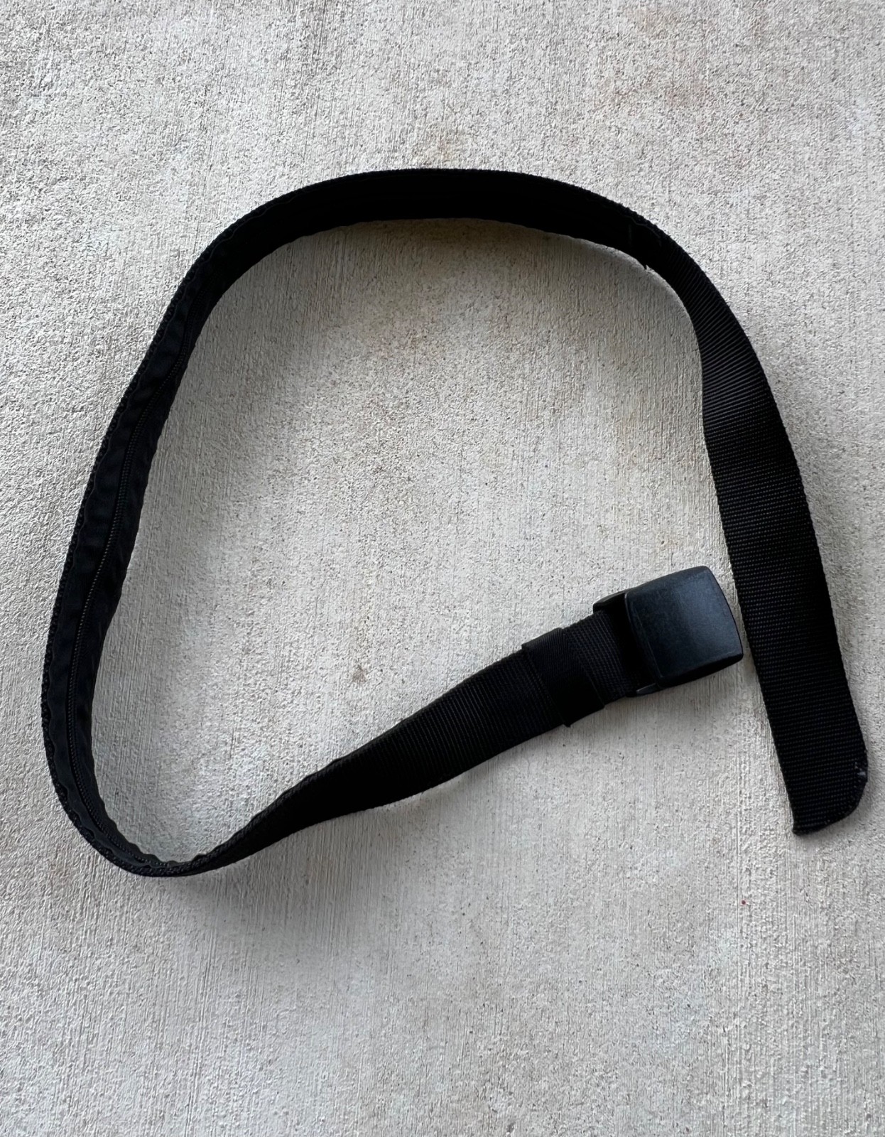 Unknown belt size small external zipper