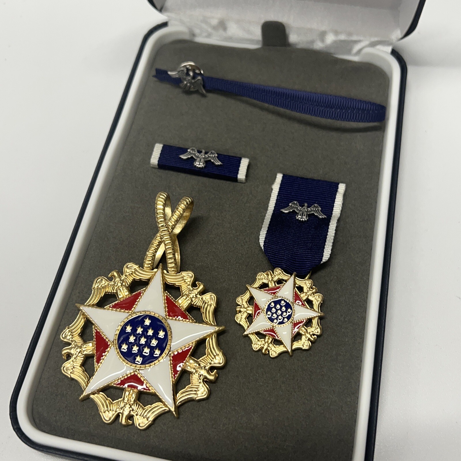 Stan Musial US Presidential Medal of Freedom Award Set W/ Certificate! Complete