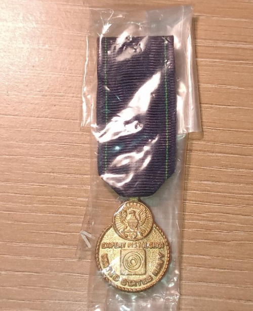 US Navy Expert Rifle Rifleman mini miniature Award Medal New!