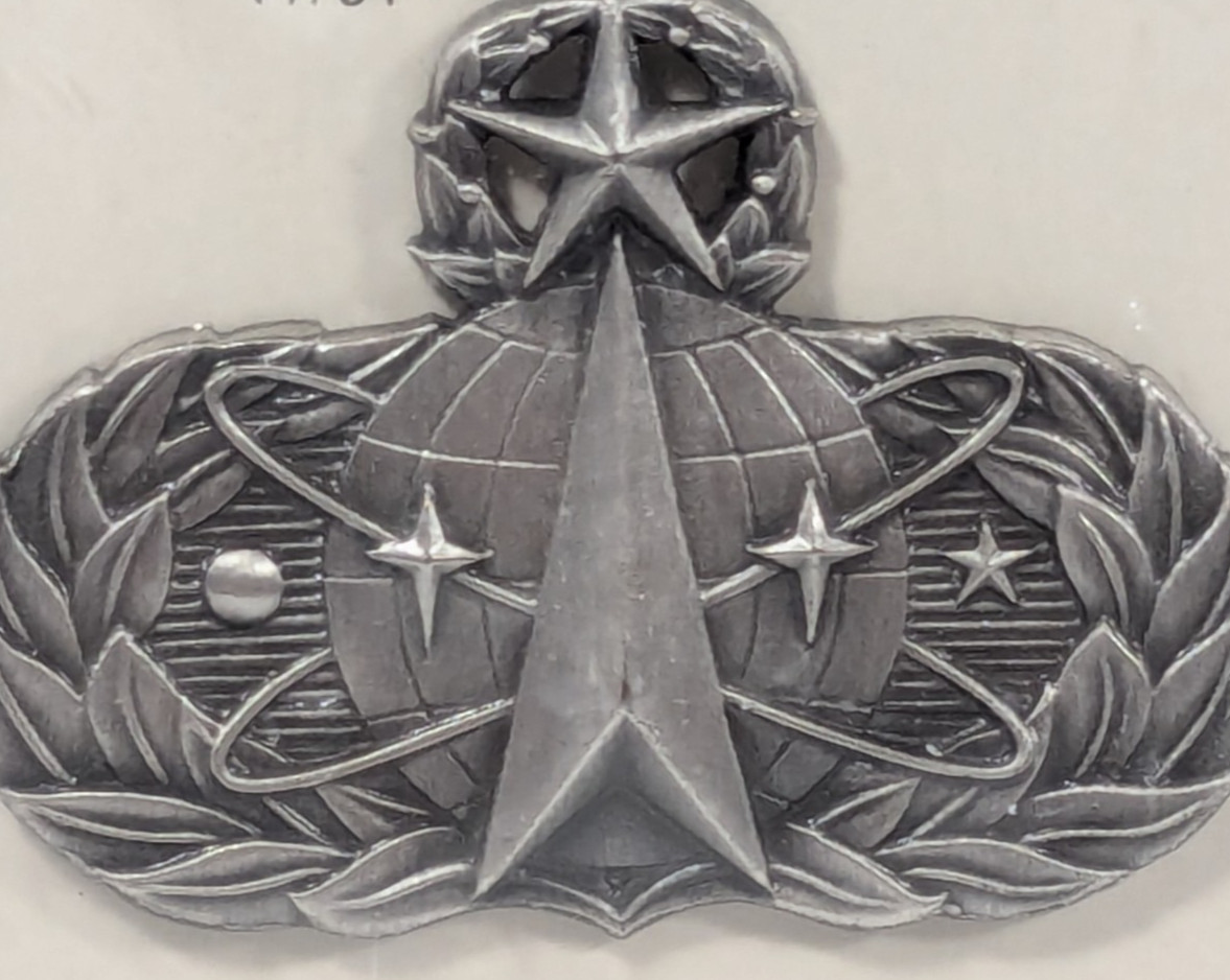 USAF Air Force Qualification Space Operation Master Reg AF Badge 1984 Sealed