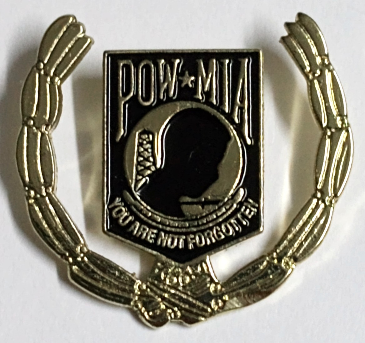 POW MIA You Are Not Forgotten Wreath Enamel Lapel Hat Military Pin 1.25″w NEW