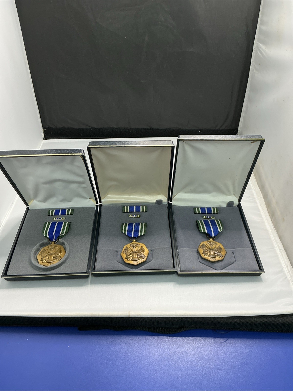 3 Army Achievement Award Medal In Cases With Ribbon Bar And Pins