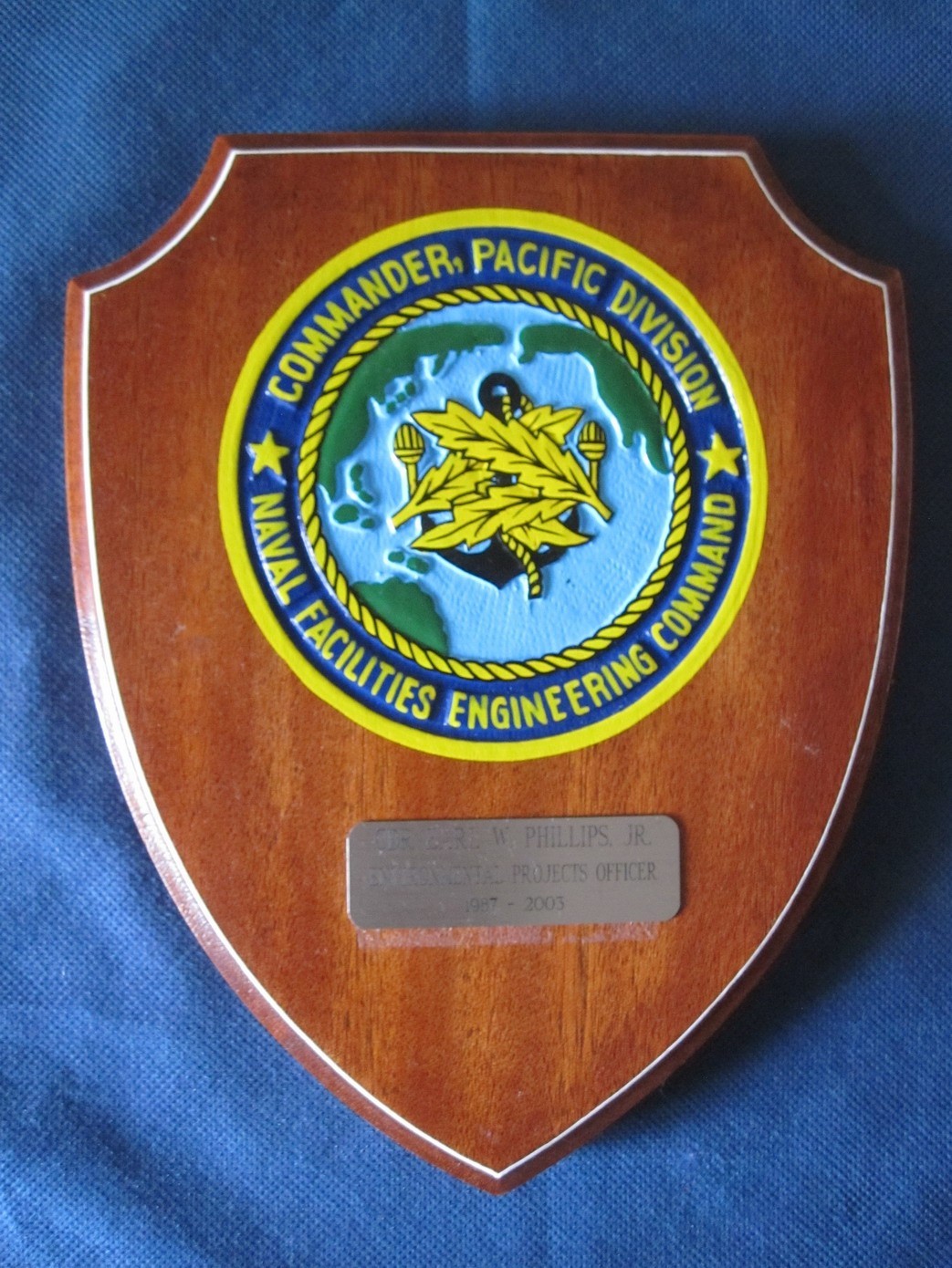WOOD NAVAL FACILITIES ENGINEERING COMMAND PACIFIC NAVY UNIT COMMAND PLAQUE 87-03