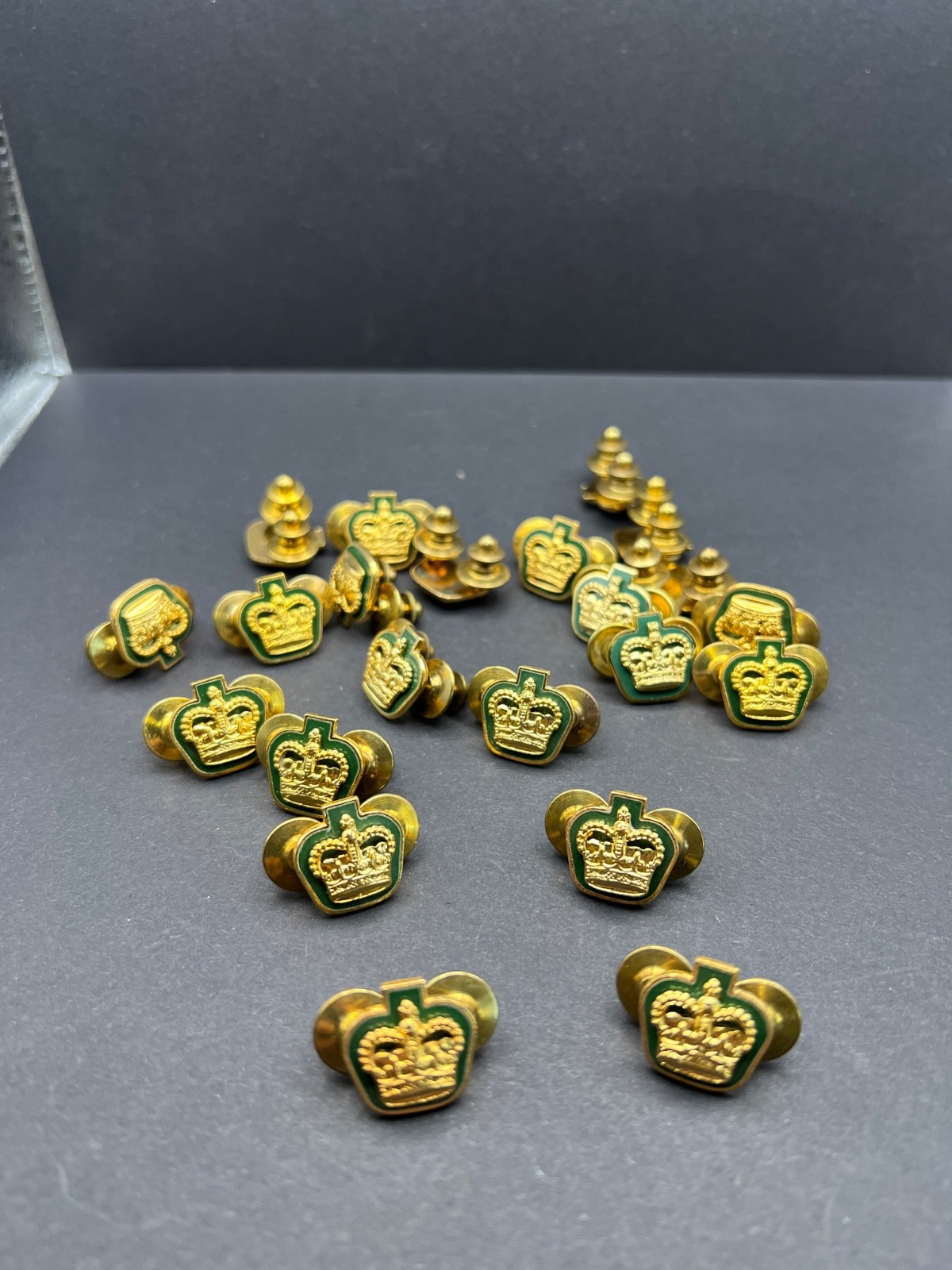 Lot of 22 Vintage Crown Collar Dogs Military Police Uniform Insignia Green Ename