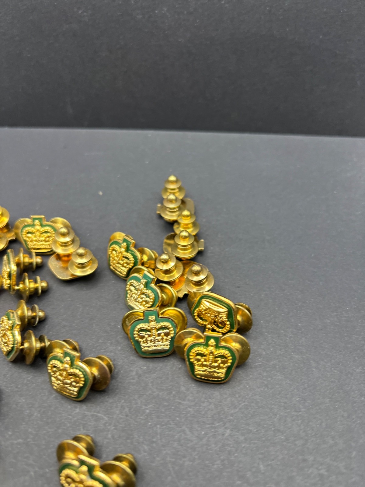 Lot of 22 Vintage Crown Collar Dogs Military Police Uniform Insignia Green Ename