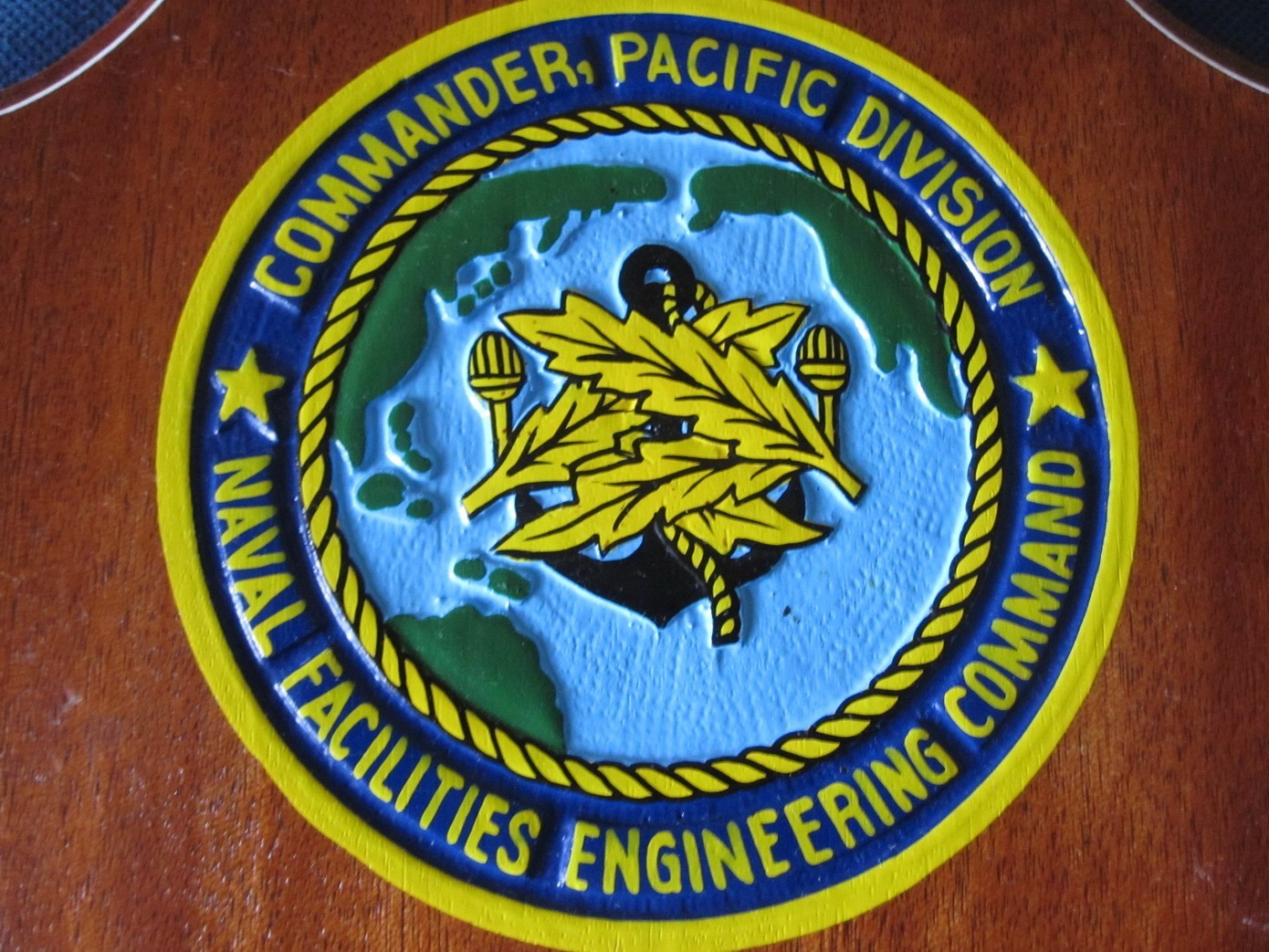 WOOD NAVAL FACILITIES ENGINEERING COMMAND PACIFIC NAVY UNIT COMMAND PLAQUE 87-03