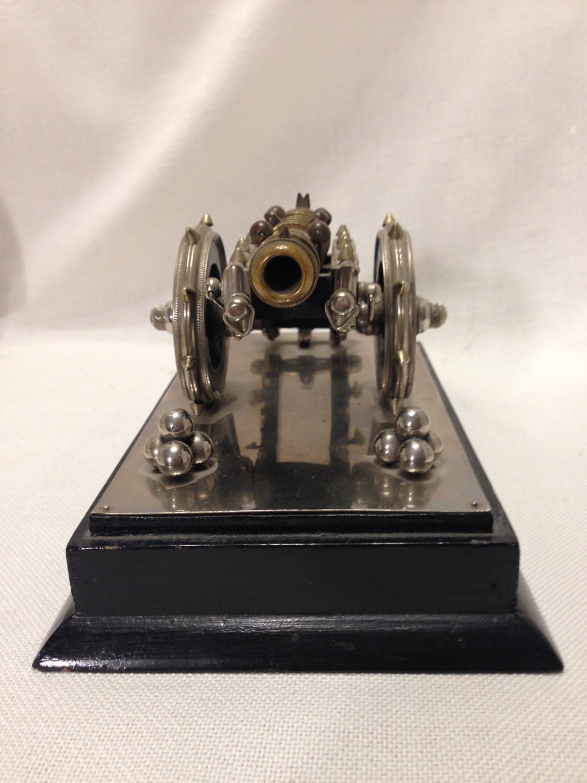 Miniature Kim’s Gun Zamzama Gun Pakistan Cannon Replica Military Cannon