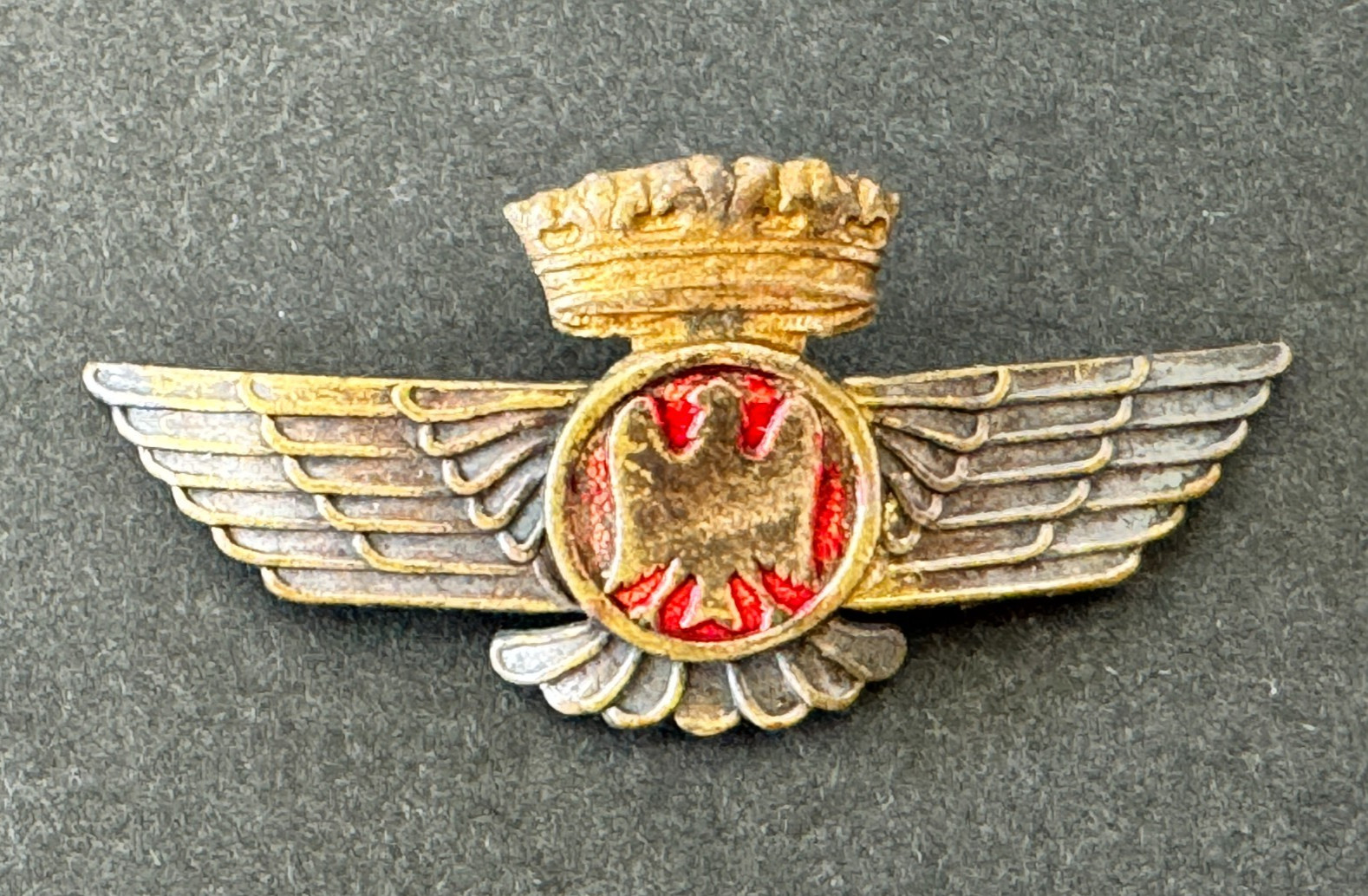 Spanish Military General Staff Headgear Insignia (Francoist Era, 1940 and 1946)